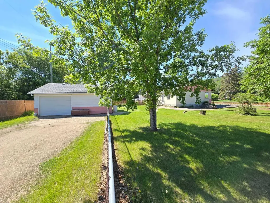 10701 91 Street Peace River AB T8S 1R1