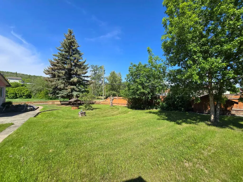 10701 91 Street Peace River AB T8S 1R1