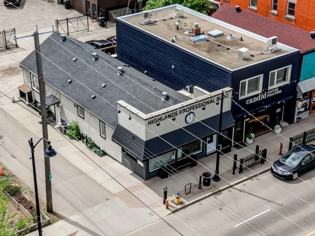 6417 112 Avenue Edmonton AB T5W 0N9