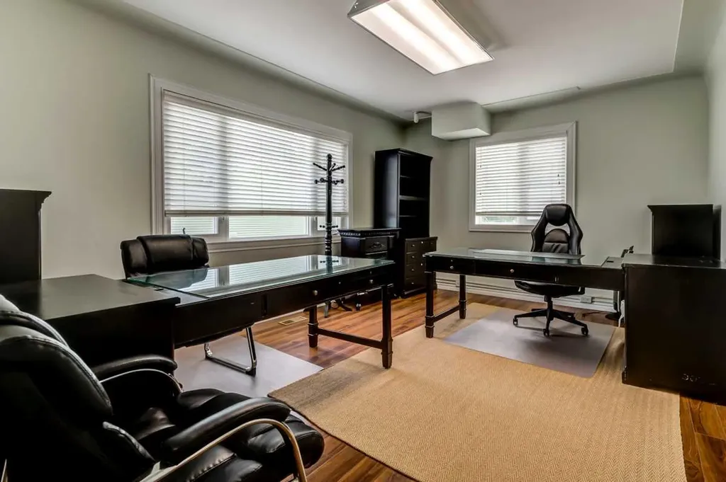 6417 112 Avenue Edmonton AB T5W 0N9