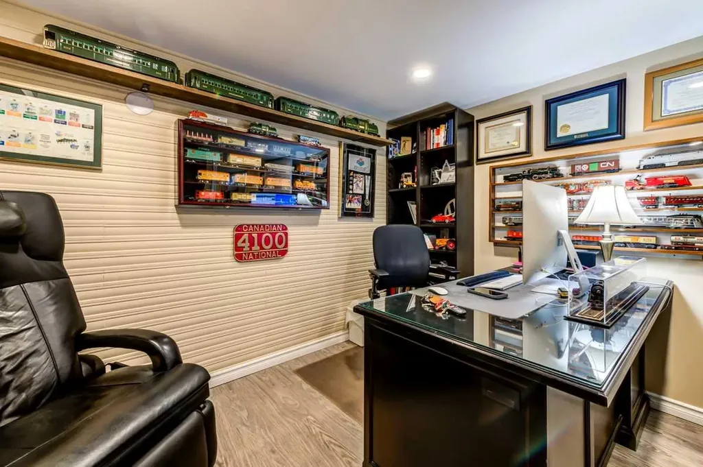 6417 112 Avenue Edmonton AB T5W 0N9