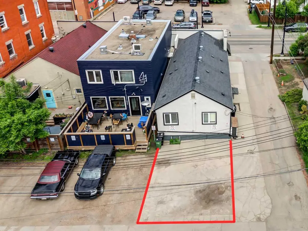 6417 112 Avenue Edmonton AB T5W 0N9