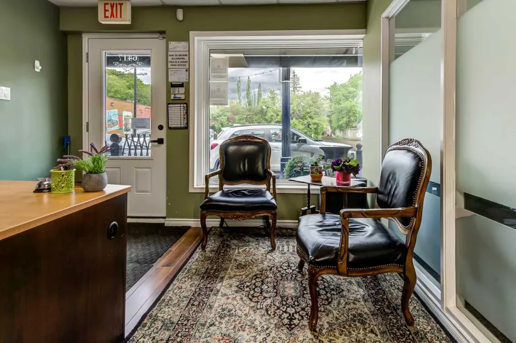 6417 112 Avenue Edmonton AB T5W 0N9