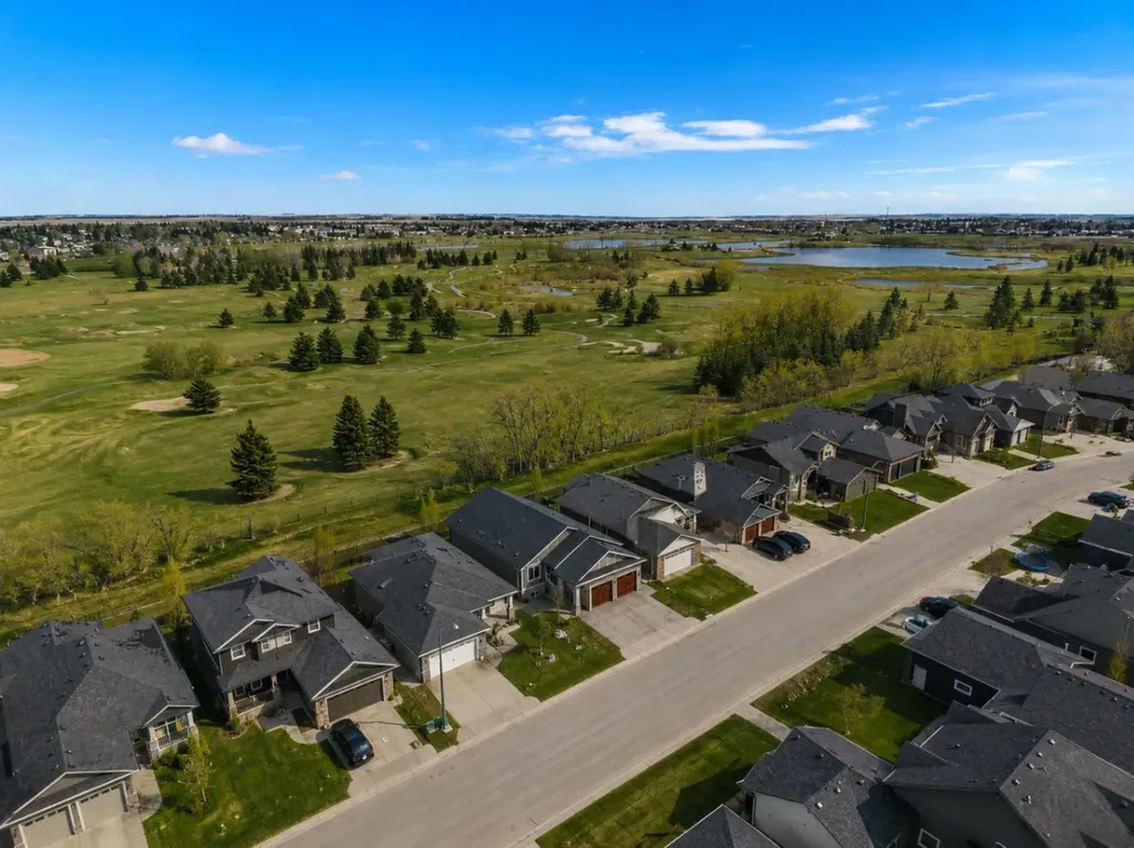 1205 Hillcrest Manor Estates Strathmore AB T1P 0B9