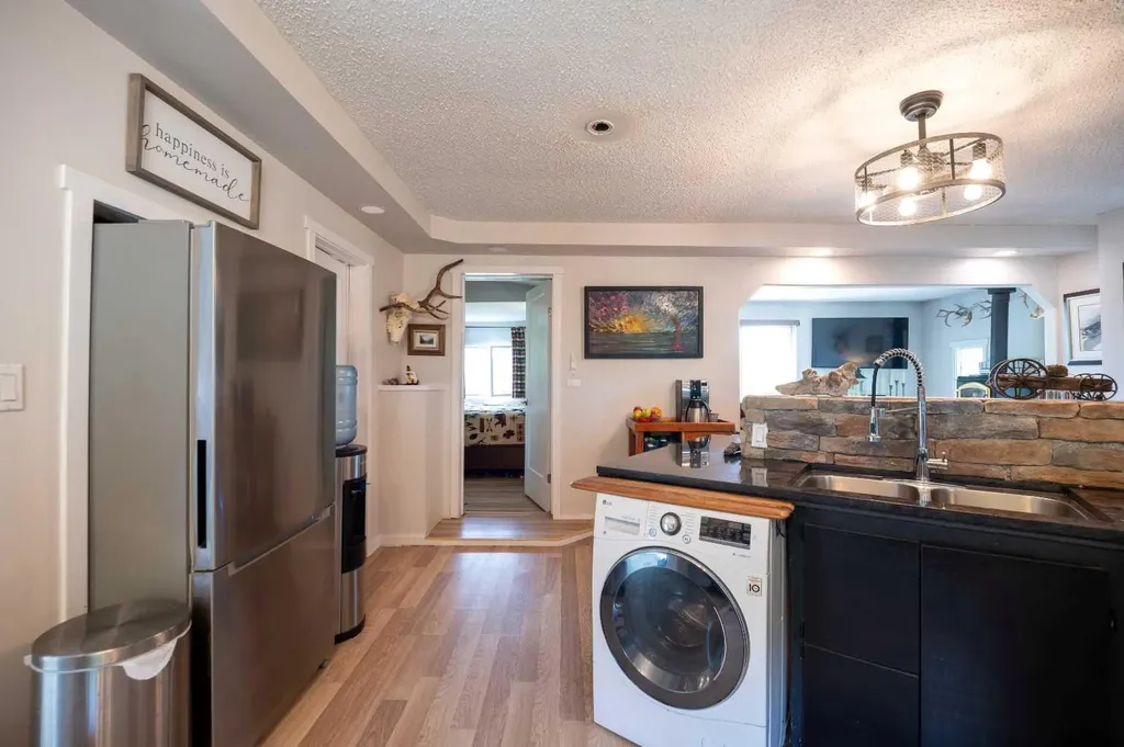 4806 49 Avenue Rochester AB T0G 1Z0