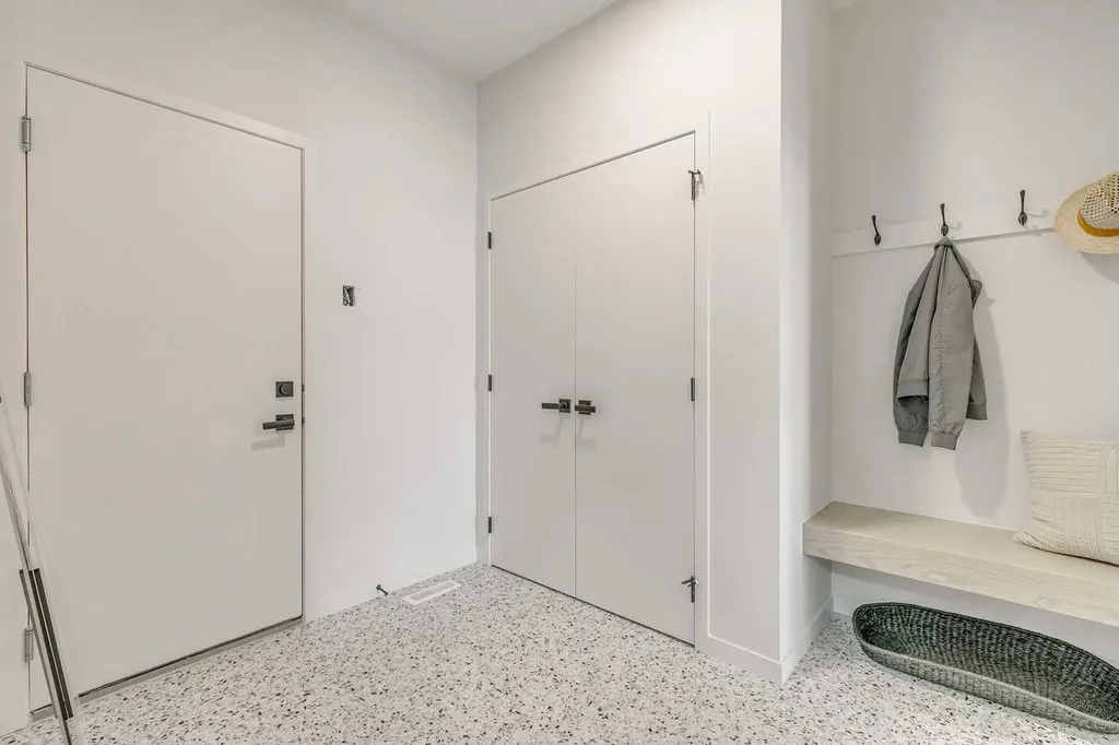 227 Lucas Common NW Calgary AB T3P 2B3