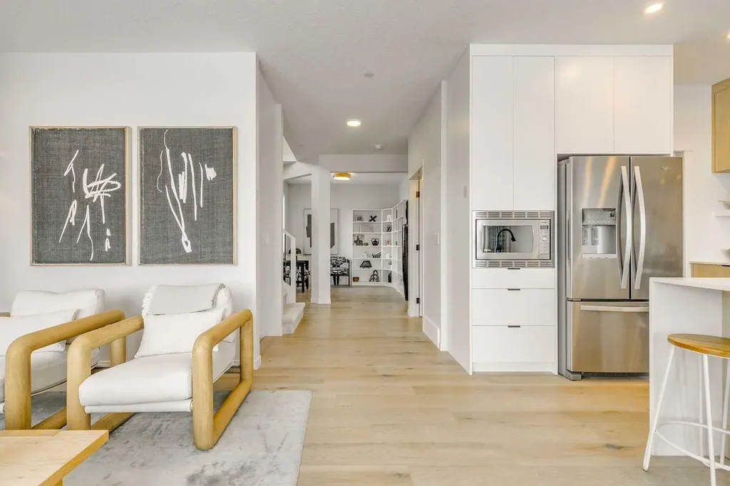 227 Lucas Common NW Calgary AB T3P 2B3