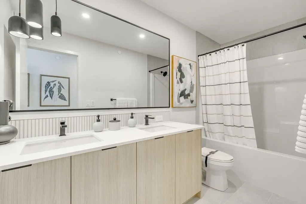 227 Lucas Common NW Calgary AB T3P 2B3