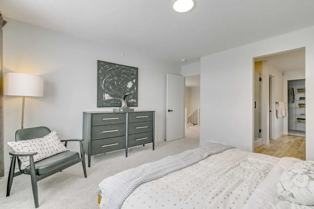 227 Lucas Common NW Calgary AB T3P 2B3