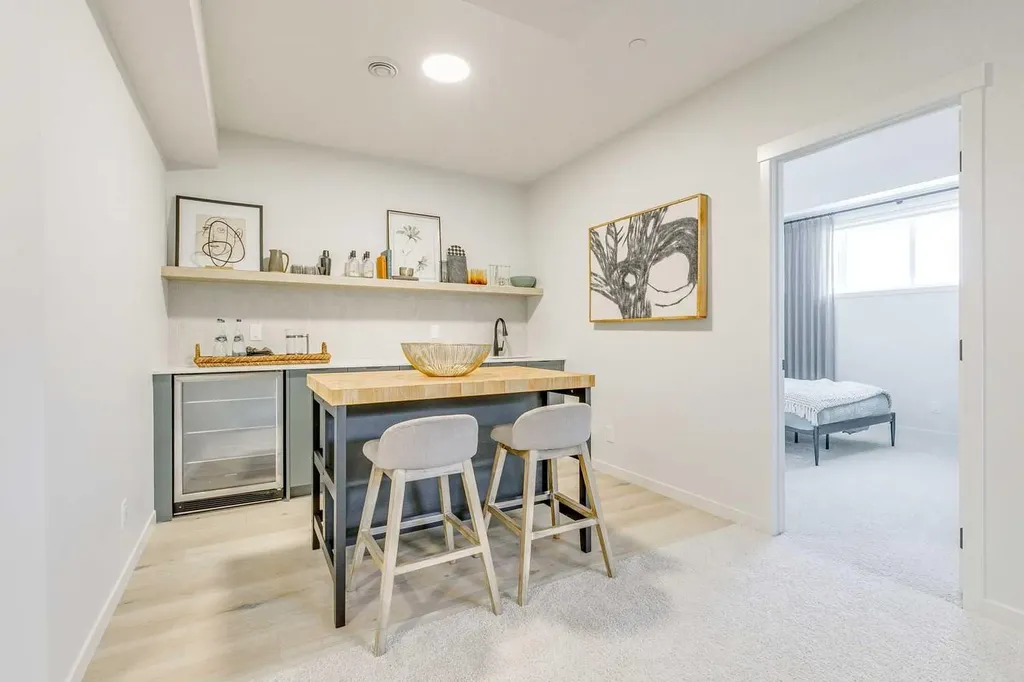 227 Lucas Common NW Calgary AB T3P 2B3