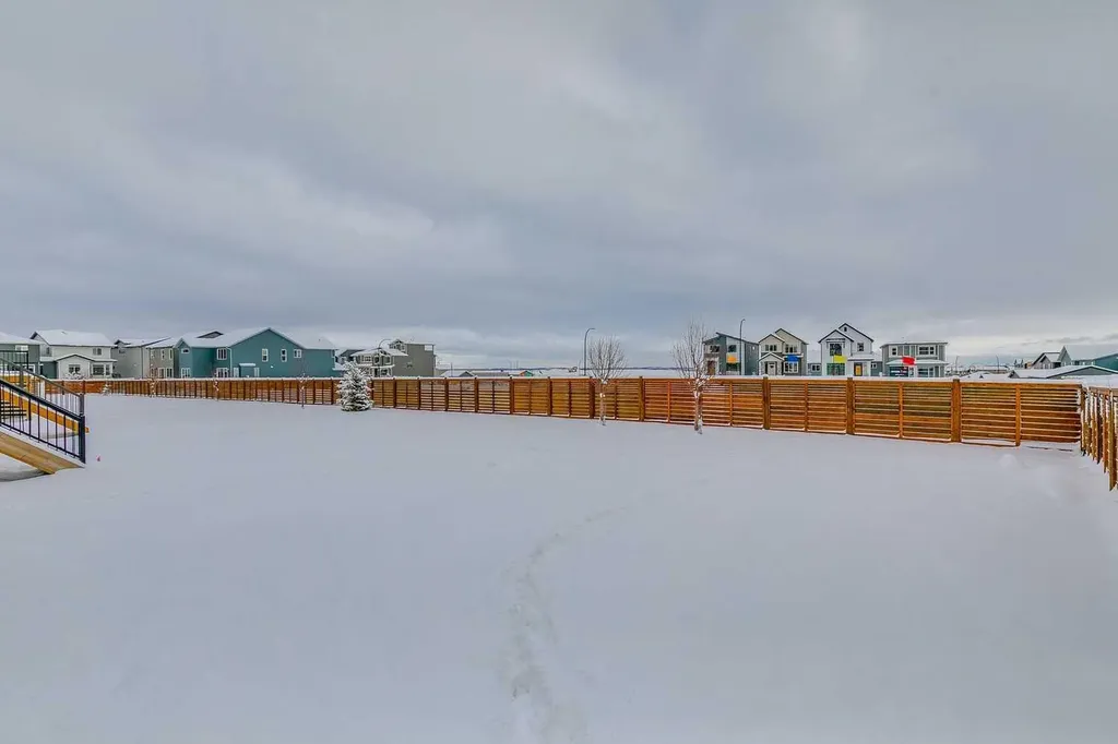 227 Lucas Common NW Calgary AB T3P 2B3