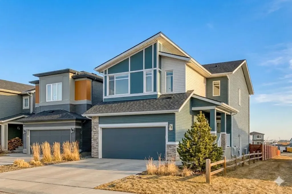 227 Lucas Common NW Calgary AB T3P 2B3