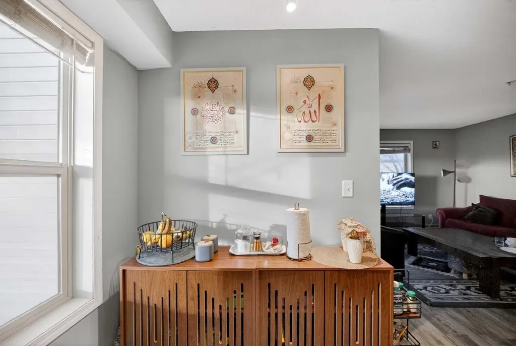 7110 80 Avenue NE Calgary AB T3J 0N4