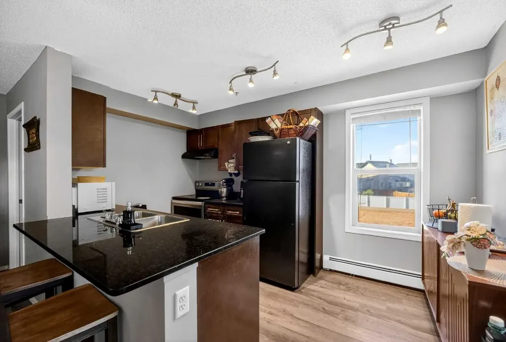 7110 80 Avenue NE Calgary AB T3J 0N4