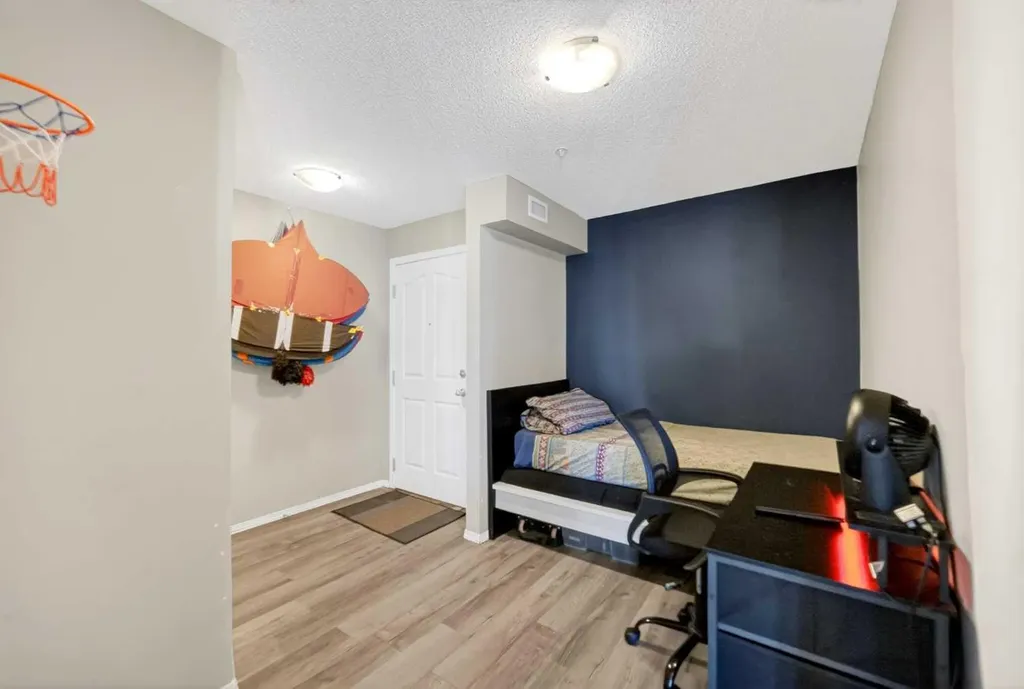 7110 80 Avenue NE Calgary AB T3J 0N4