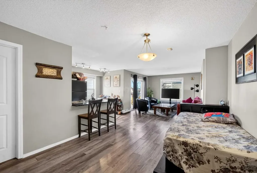 7110 80 Avenue NE Calgary AB T3J 0N4