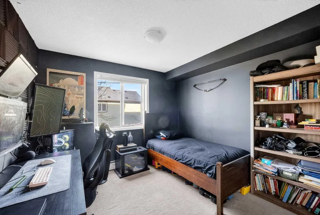 7110 80 Avenue NE Calgary AB T3J 0N4