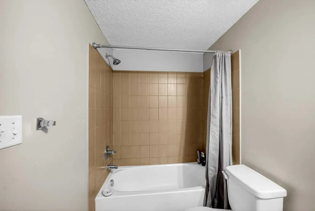 7110 80 Avenue NE Calgary AB T3J 0N4
