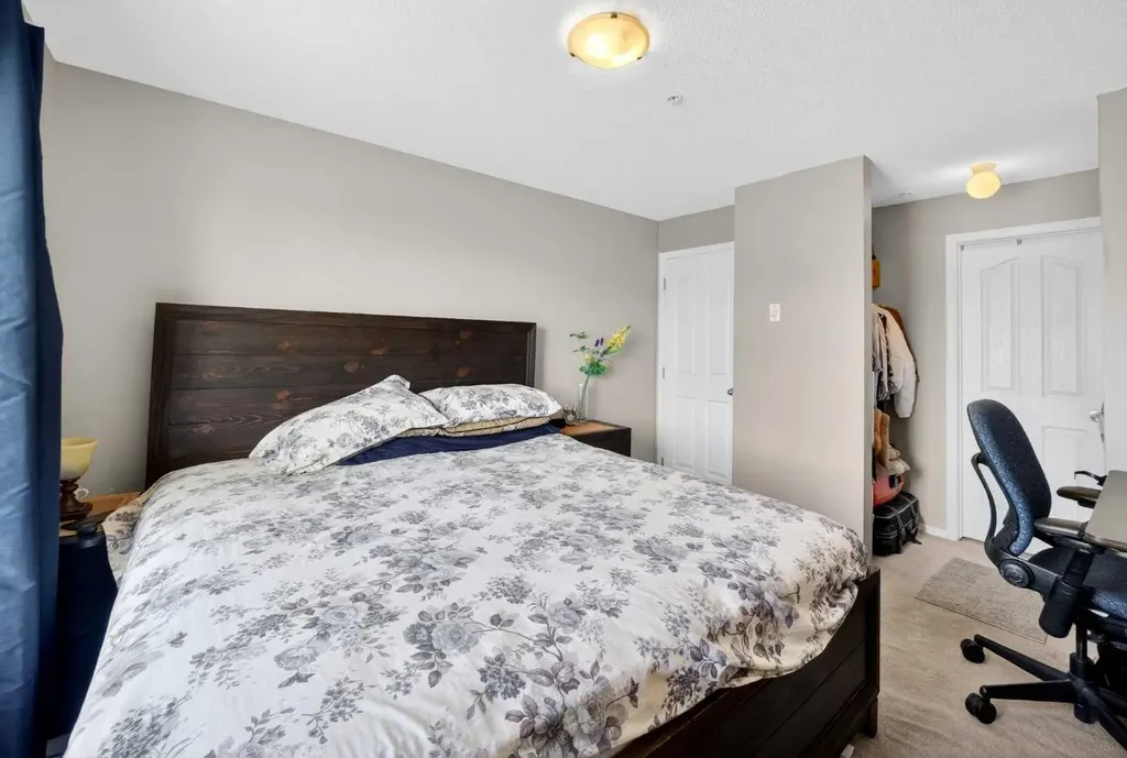 7110 80 Avenue NE Calgary AB T3J 0N4