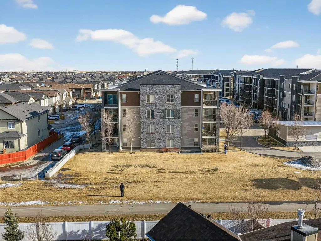 7110 80 Avenue NE Calgary AB T3J 0N4