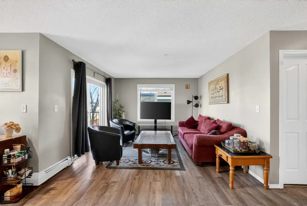 7110 80 Avenue NE Calgary AB T3J 0N4