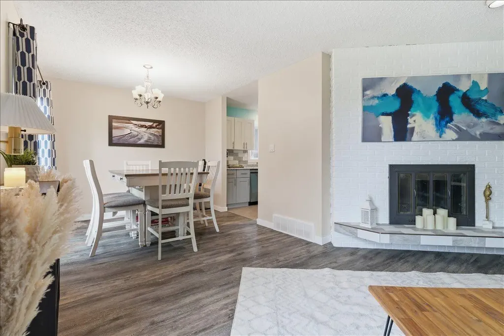 9721 75 Avenue Grande Prairie AB T8V 4X1