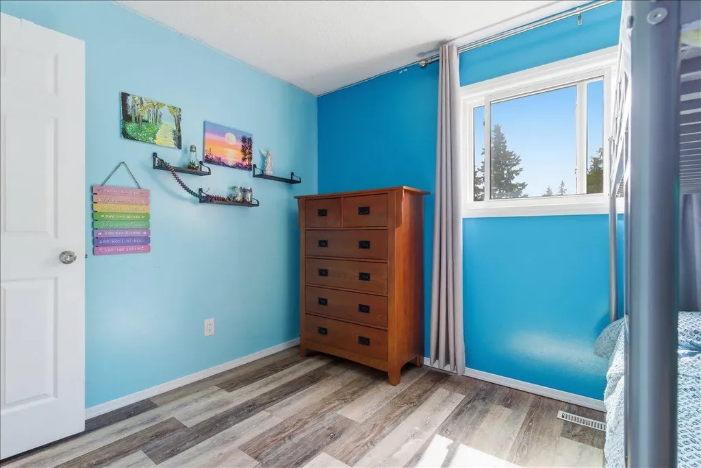 9721 75 Avenue Grande Prairie AB T8V 4X1
