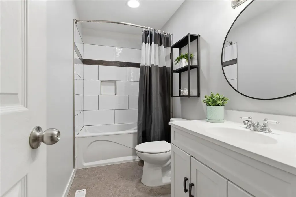 9721 75 Avenue Grande Prairie AB T8V 4X1
