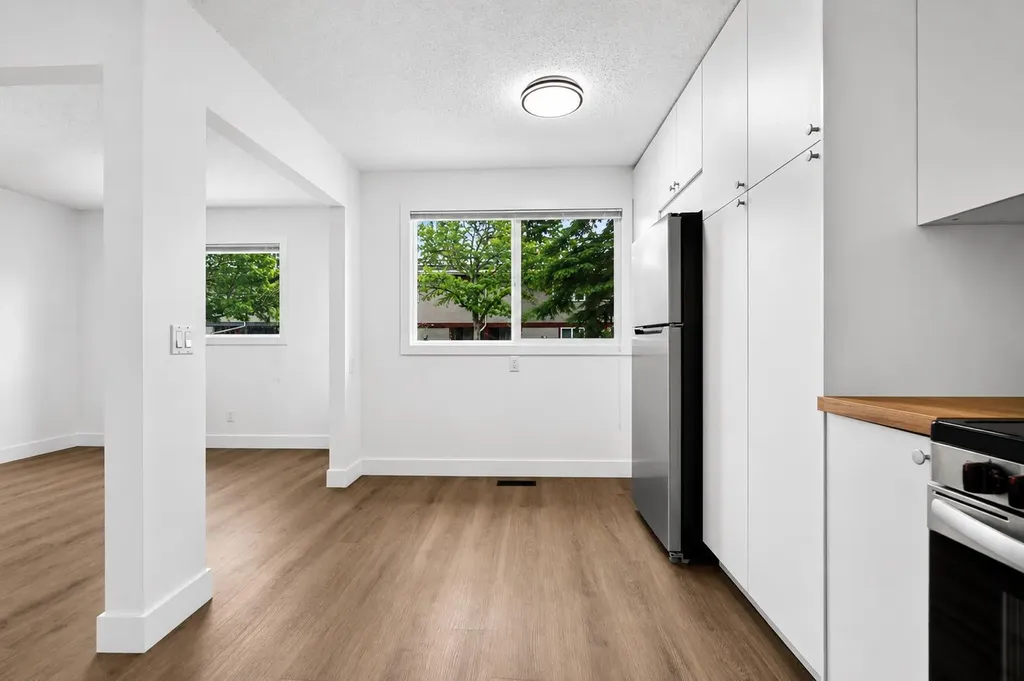 6223 31 Avenue NW Calgary AB T3B 3X2