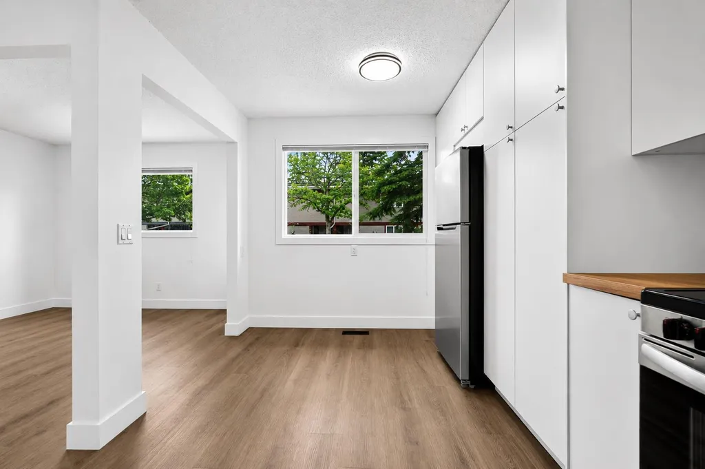 6223 31 Avenue NW Calgary AB T3B 3X2