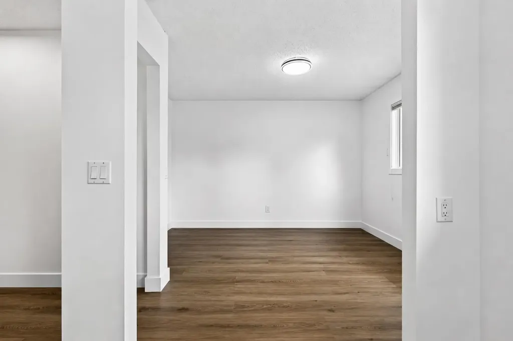 6223 31 Avenue NW Calgary AB T3B 3X2