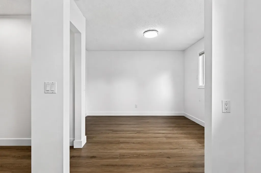 6223 31 Avenue NW Calgary AB T3B 3X2