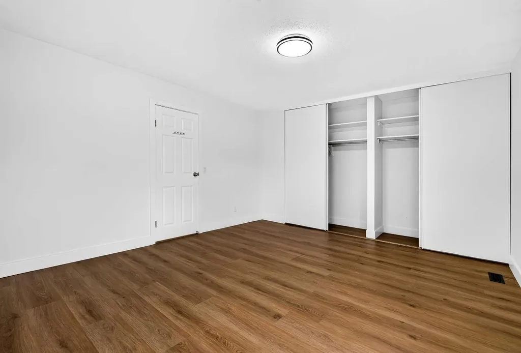 6223 31 Avenue NW Calgary AB T3B 3X2