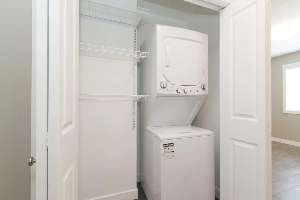 12504 119 Avenue NW Edmonton AB T5L 2Z5