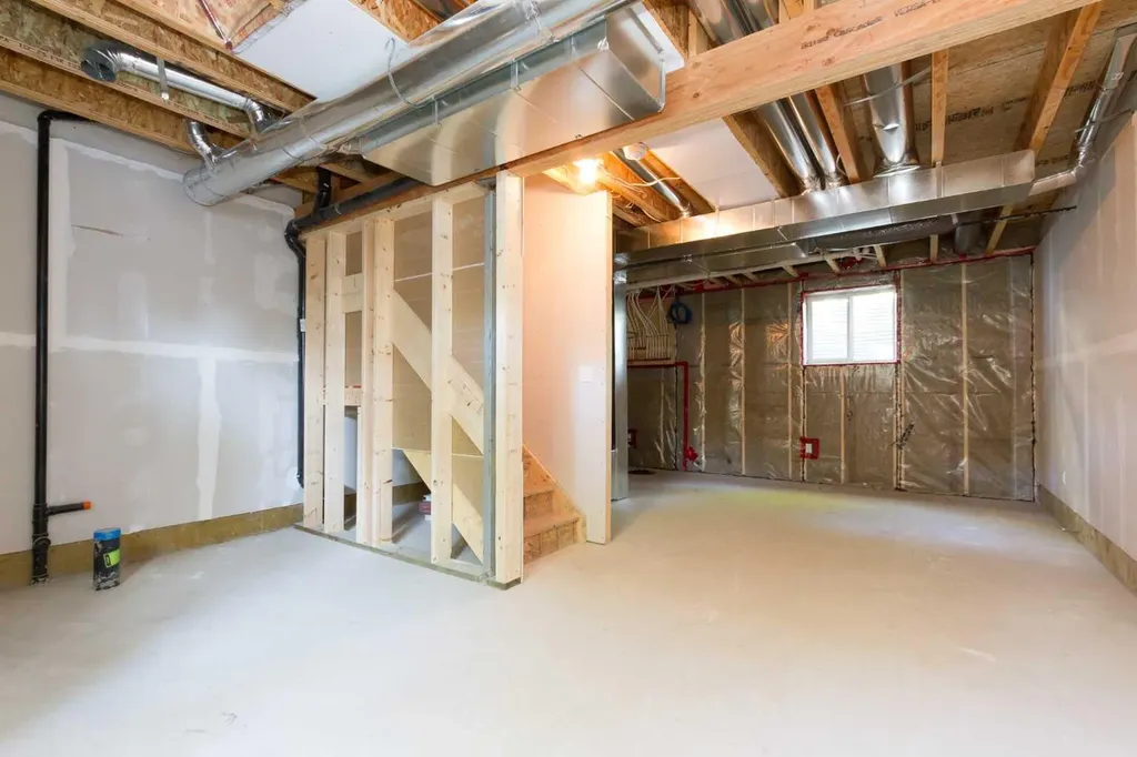 12504 119 Avenue NW Edmonton AB T5L 2Z5