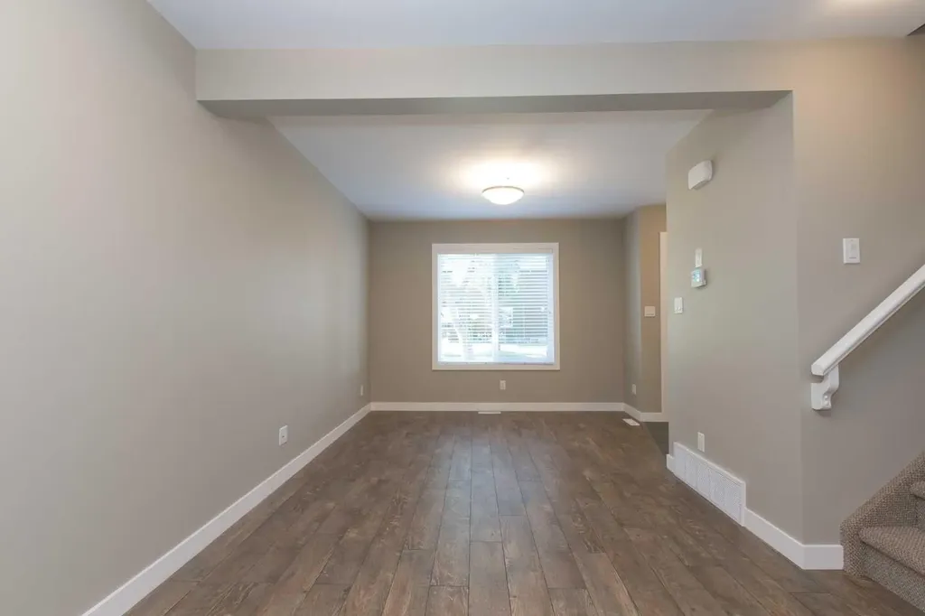 12504 119 Avenue NW Edmonton AB T5L 2Z5