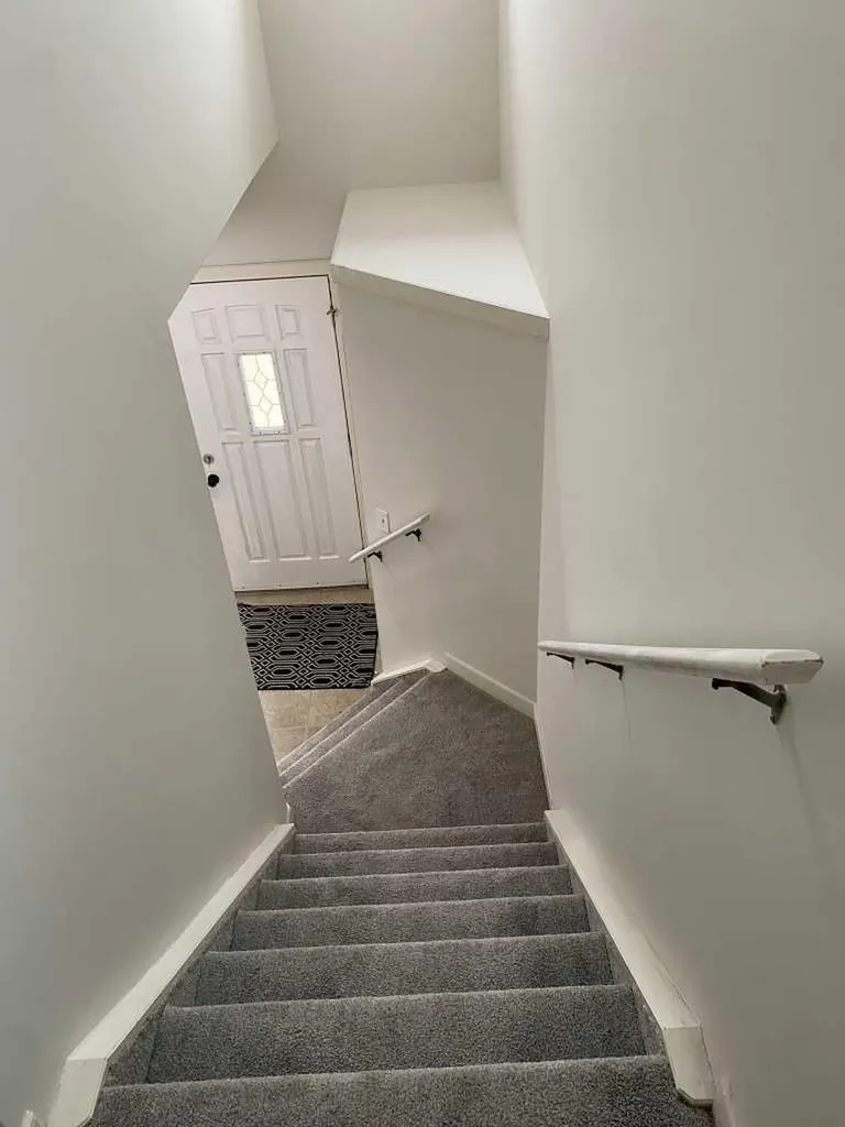 210 Saddlebrook Way NE Calgary AB T3J 0B5
