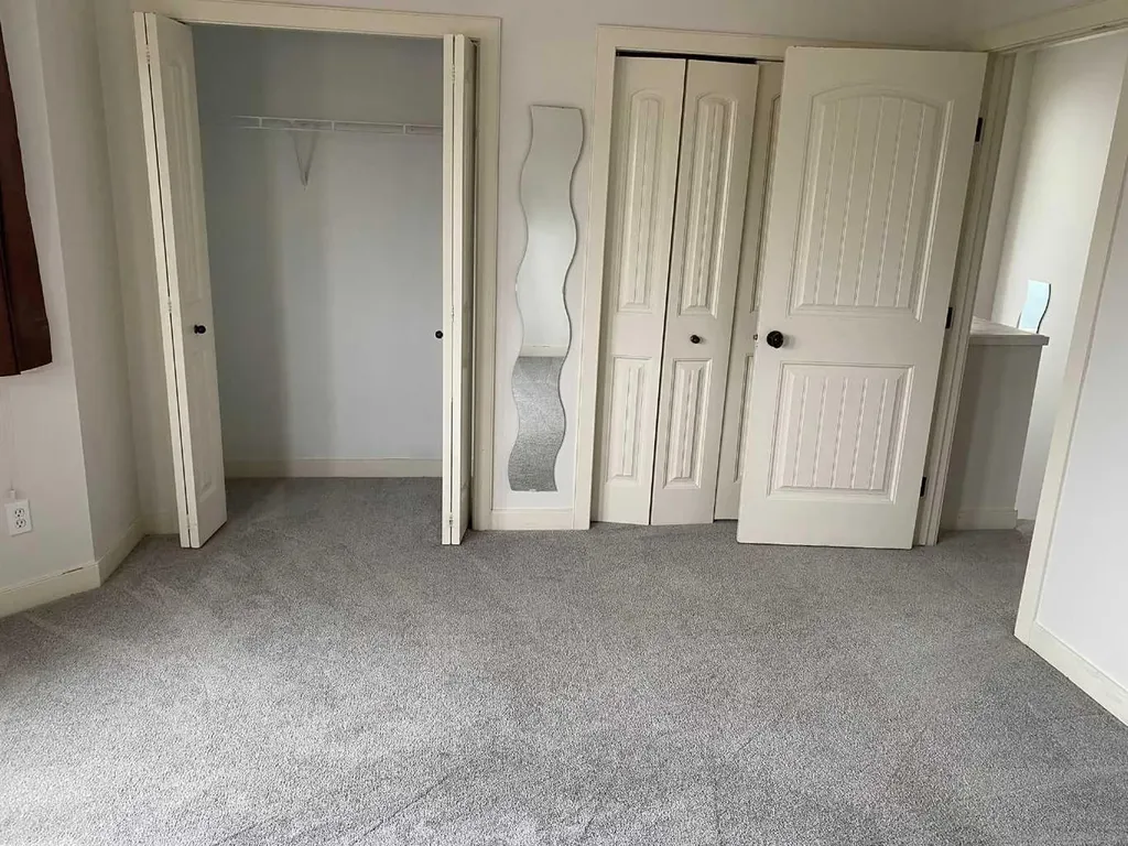 210 Saddlebrook Way NE Calgary AB T3J 0B5