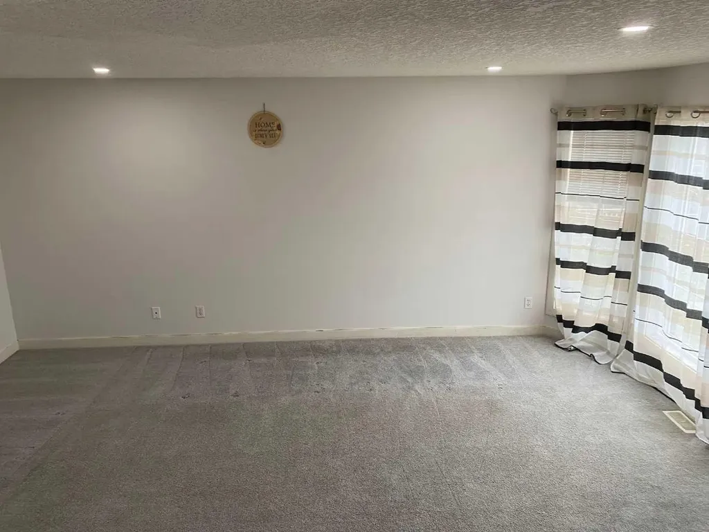 210 Saddlebrook Way NE Calgary AB T3J 0B5