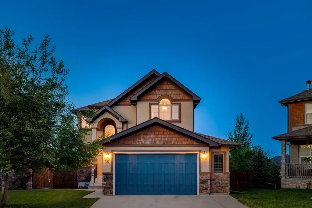 35 Tremblant Point SW Calgary AB T3H 0B9