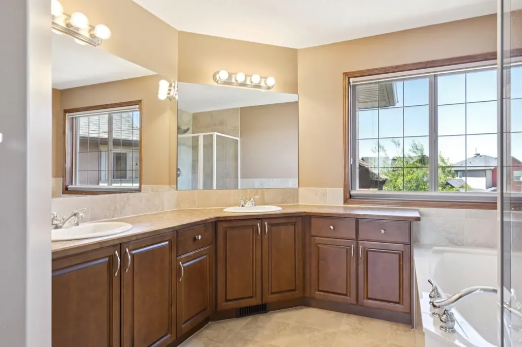 35 Tremblant Point SW Calgary AB T3H 0B9
