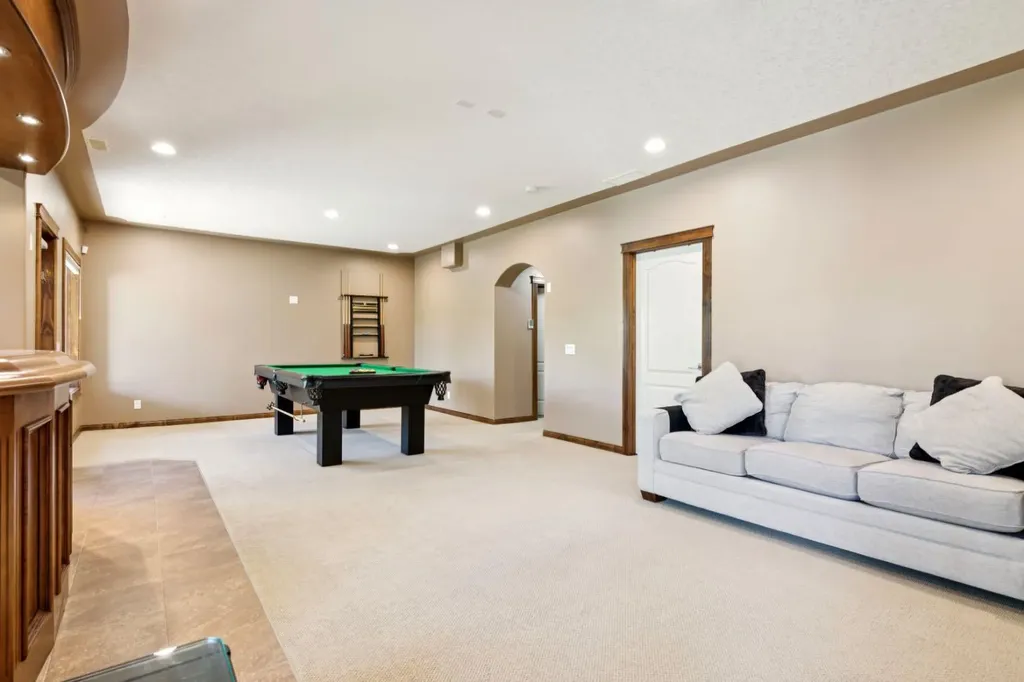 35 Tremblant Point SW Calgary AB T3H 0B9