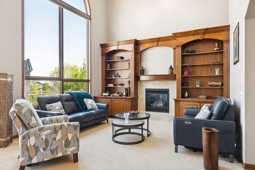 35 Tremblant Point SW Calgary AB T3H 0B9