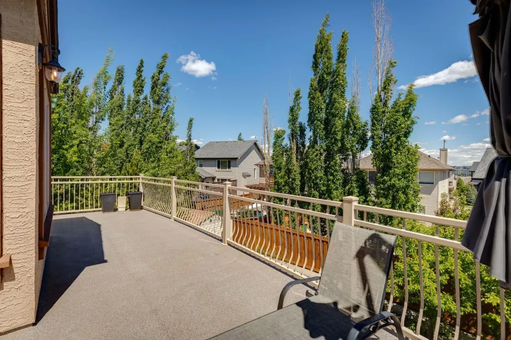35 Tremblant Point SW Calgary AB T3H 0B9
