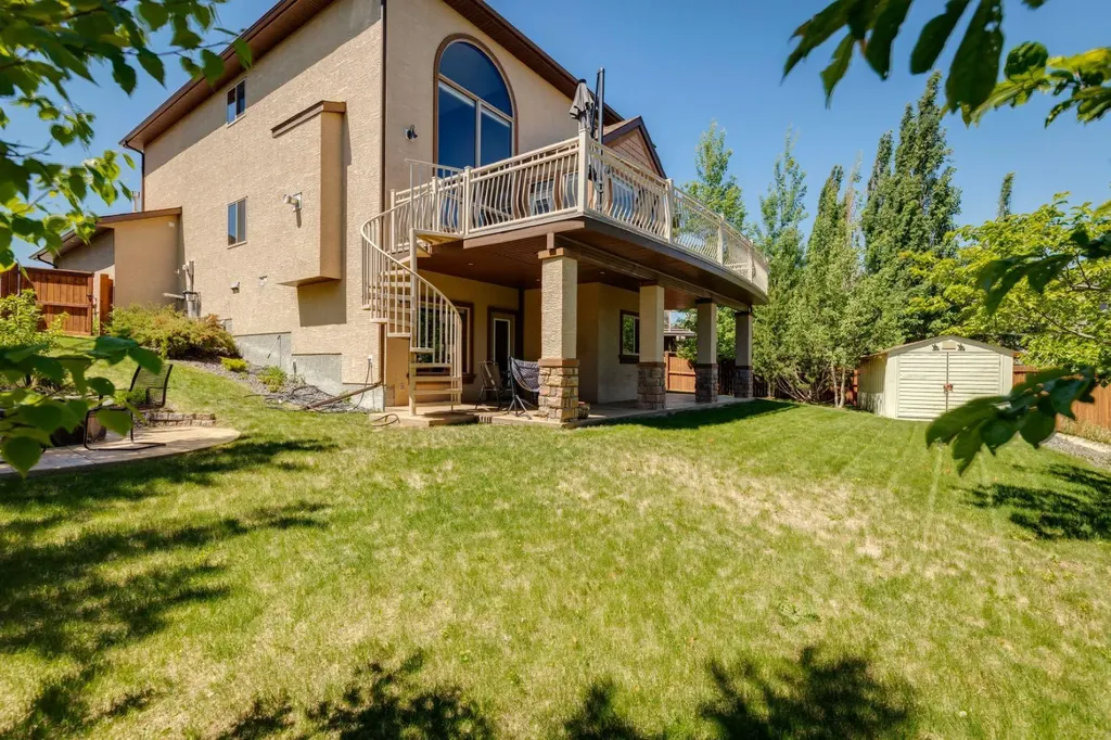 35 Tremblant Point SW Calgary AB T3H 0B9