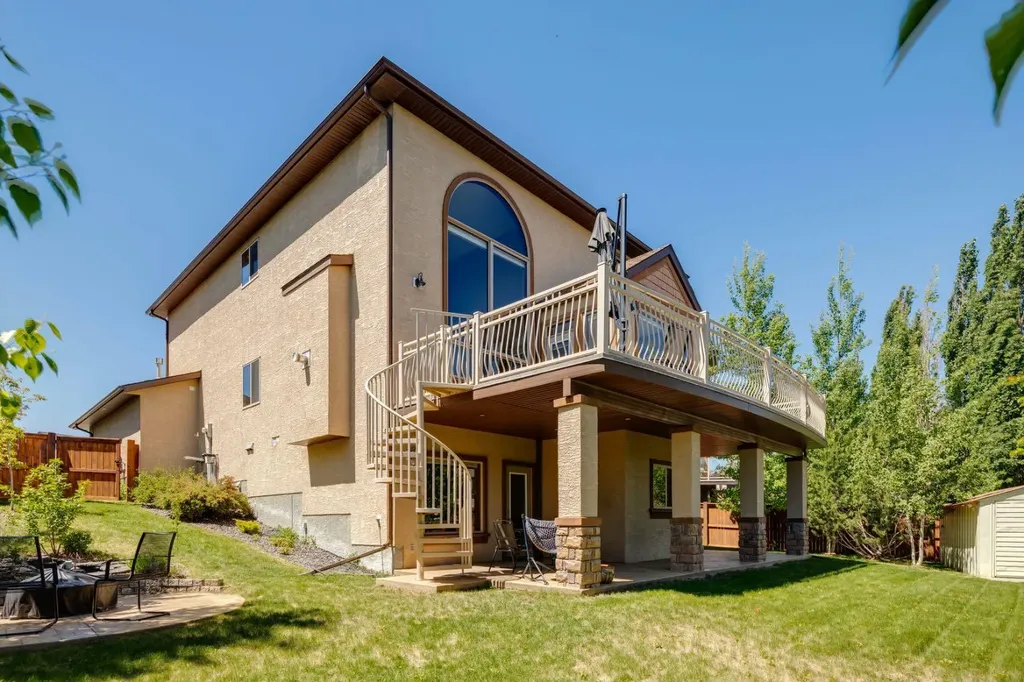 35 Tremblant Point SW Calgary AB T3H 0B9