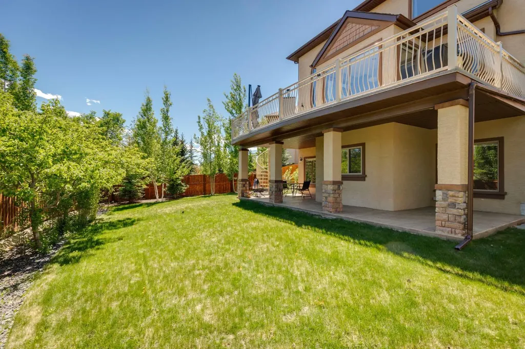 35 Tremblant Point SW Calgary AB T3H 0B9