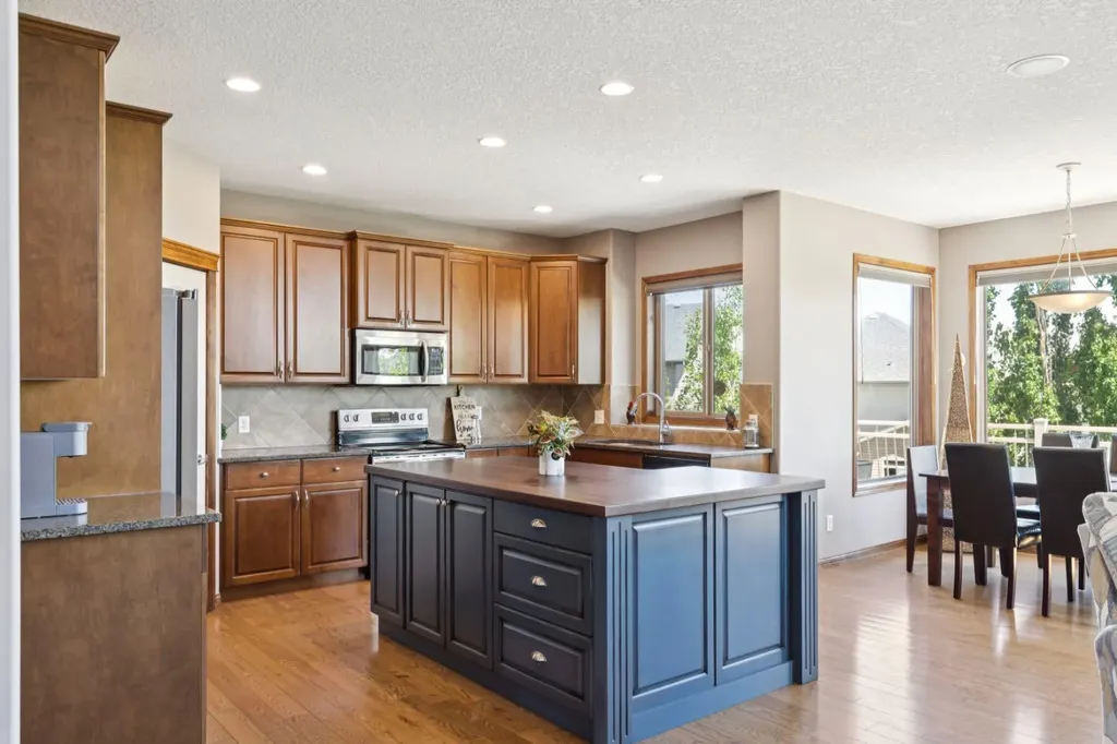 35 Tremblant Point SW Calgary AB T3H 0B9