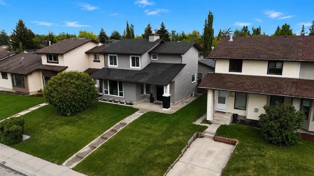 2129 Summerfield Boulevard SE Airdrie AB T4B 1X2
