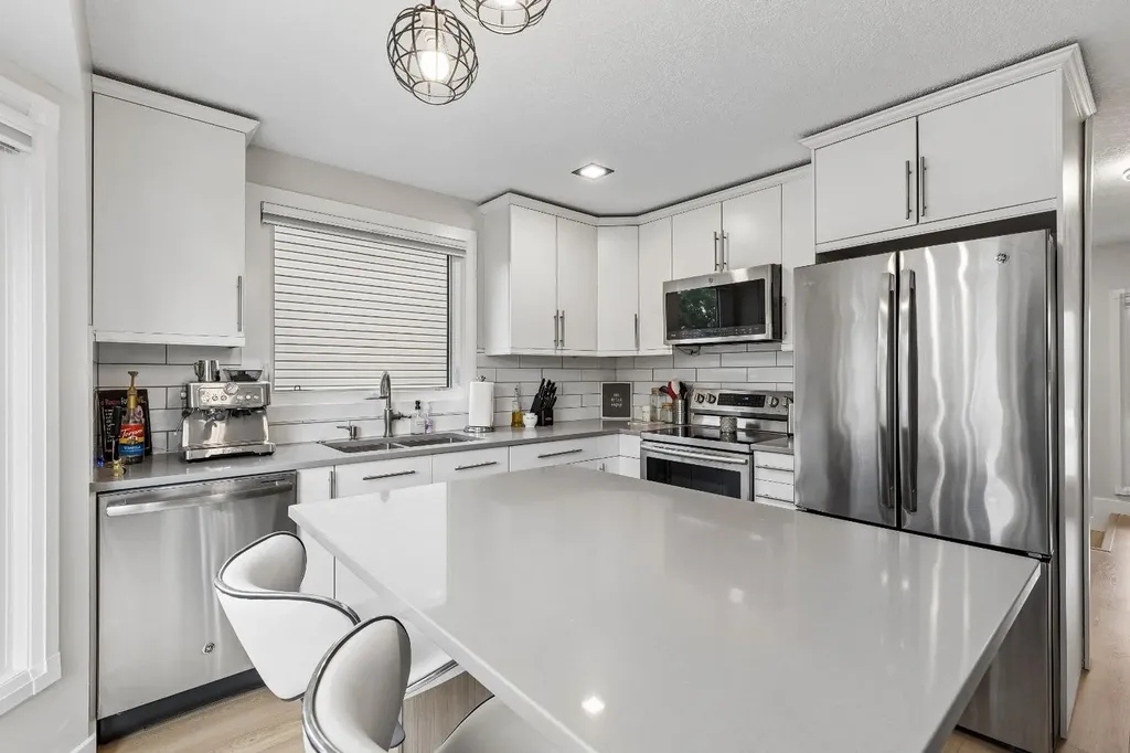 2129 Summerfield Boulevard SE Airdrie AB T4B 1X2